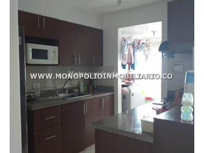 Apartamento de 3 alcobas en venta en San Joaquin, Sabaneta, 94 m² · foto 3 de 11
