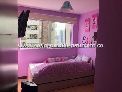 Apartamento de 3 alcobas en venta en San Joaquin, Sabaneta, 94 m² · foto 4 de 11