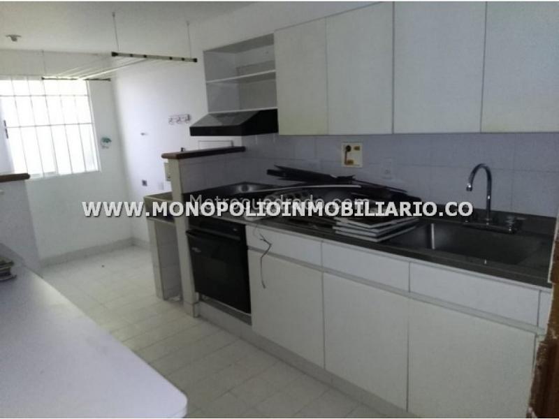 Casa Unifamiliar de 3 Alcobas en Castropol - 3