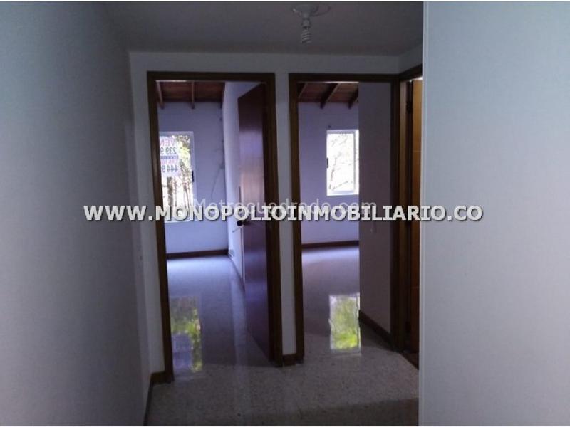 Casa Unifamiliar de 3 Alcobas en Castropol - 4