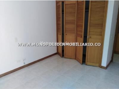 Apartamento en arriendo en Castropol, Medellín · foto 2 de 20