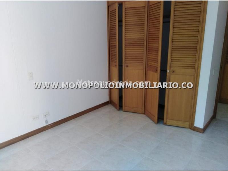 Apartamento Exclusivo de 3 Alcobas con Ascensor Privado en Castropol - 2