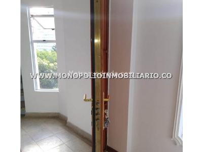Apartamento en arriendo en Castropol, Medellín · foto 3 de 20