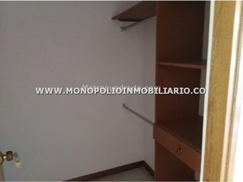 Apartamento Exclusivo de 3 Alcobas con Ascensor Privado en Castropol - 4