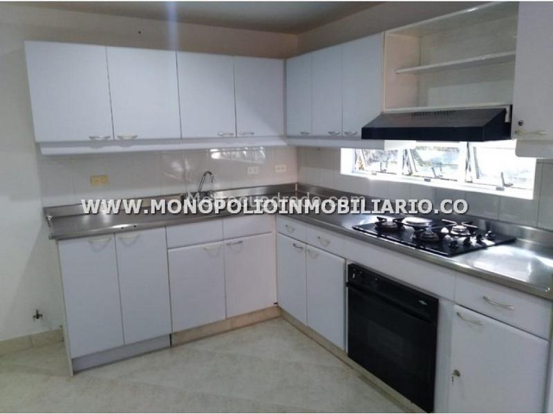 Apartamento Exclusivo de 3 Alcobas con Ascensor Privado en Castropol - 6