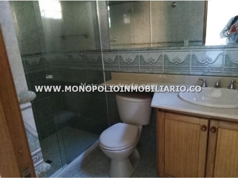 Apartamento Exclusivo de 3 Alcobas con Ascensor Privado en Castropol - 8