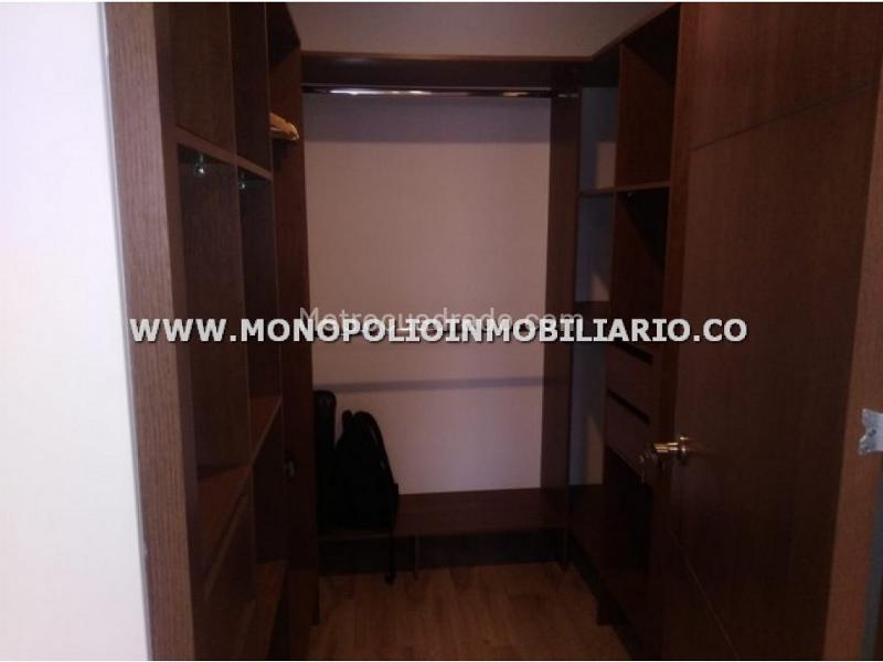 3BR Apartment with Balcony in Loma de los Gonzßlez, El Poblado - 5