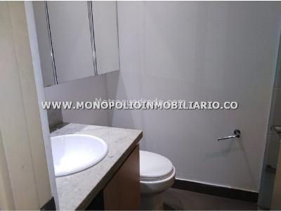 Apartamento en arriendo en Castropol, Medellín · foto 2 de 20