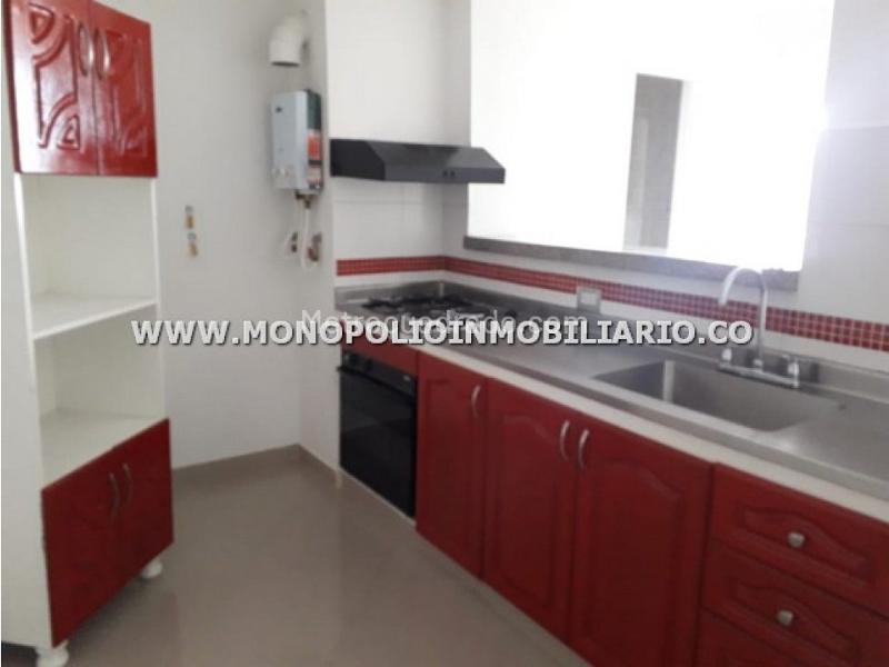 Apartamento Cómodo de 3 Alcobas en El Tesoro - 4