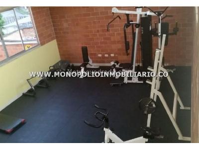 Apartamento en arriendo en Castropol, Medellín · foto 10 de 15