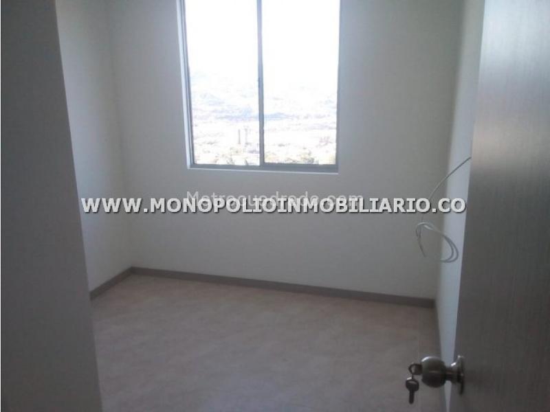3BR Apartment in Loma Del Barro (70 m²) - 3