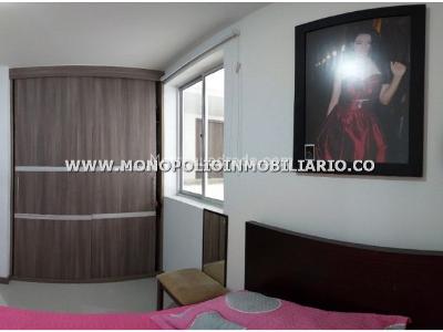 Apartamento de 3 alcobas en venta en San Jose, Sabaneta, 80 m² · foto 8 de 18