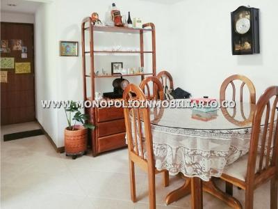 Apartamento de 3 alcobas en venta en La Castellana, Medellín, 82 m² · foto 10 de 20