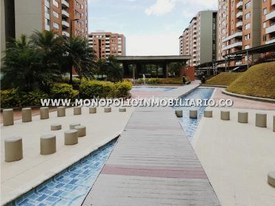 Apartamento de 3 alcobas en venta en La Castellana, Medellín, 82 m² · foto 11 de 20