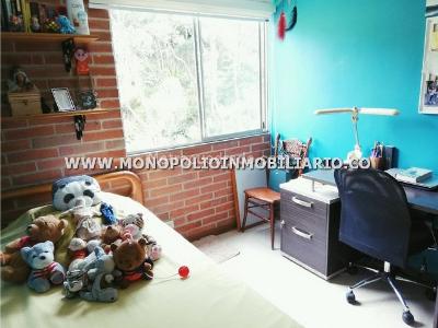 Apartamento de 3 alcobas en venta en La Castellana, Medellín, 82 m² · foto 7 de 20