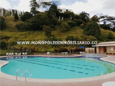 Apartamento de 3 alcobas en venta en La Castellana, Medellín, 82 m² · foto 9 de 20