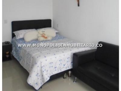 Apartamento de 3 alcobas en venta en Prados De Sabaneta, Sabaneta, 76 m² · foto 2 de 20