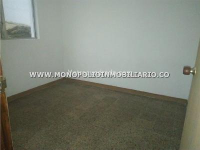 Casa de 5 alcobas en venta en El Poblado, Medellín, 264 m² · foto 4 de 13