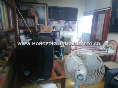 Casa de 5 alcobas en venta en El Poblado, Medellín, 264 m² · foto 9 de 13