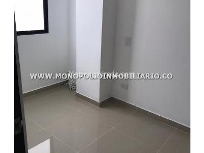 Apartamento de 3 alcobas en venta en Molinares, Bello, 110 m² · foto 3 de 19