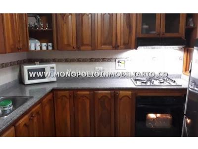Apartamento en venta en Zona Centro, Envigado · foto 2 de 9