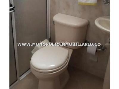 Apartamento de 2 alcobas en venta en Zona Centro, Envigado, 85 m² · foto 5 de 9