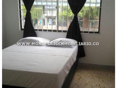 Casa de 5 alcobas en venta en Conquistadores, Medellín, 162 m² · foto 2 de 8