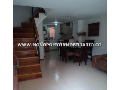 Casa de 5 alcobas en venta en La Mota, Medellín, 142 m² · foto 2 de 19