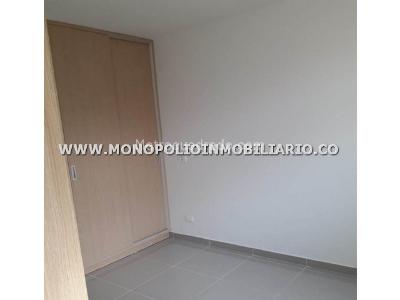 Apartamento de 3 alcobas en venta en Los Alpes, Medellín, 76 m² · foto 9 de 13