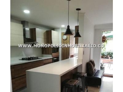 Casa de 4 alcobas en venta en Castropol, Medellín, 140 m² · foto 2 de 9