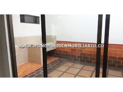 Casa de 3 alcobas en venta en Calasanz Noroccidente, Medellín, 220 m² · foto 15 de 16