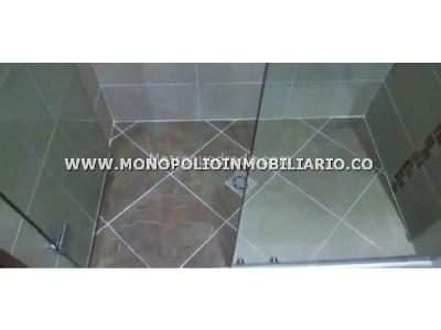 Casa de 3 alcobas en venta en Calasanz Noroccidente, Medellín, 220 m² · foto 8 de 16