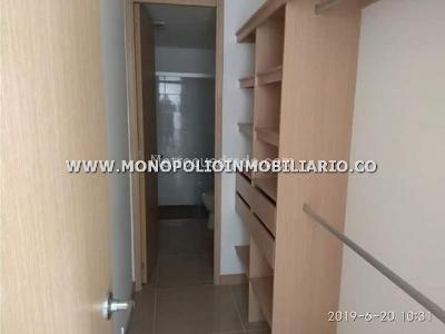 Apartamento de 3 alcobas en venta en Tres Esquinas, Sabaneta, 90 m² · foto 3 de 8