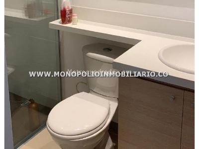 Apartamento de 3 alcobas en venta en Tres Esquinas, Sabaneta, 90 m² · foto 5 de 8