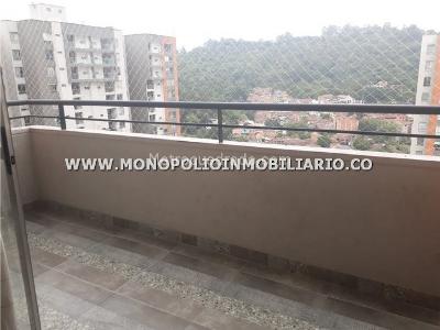 Apartamento de 3 alcobas en arriendo en Los Colores, Medellín, 70 m² · foto 15 de 20