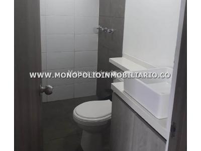 Apartamento de 3 alcobas en arriendo en Los Colores, Medellín, 70 m² · foto 2 de 20