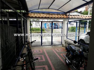 Casa de 3 alcobas en arriendo en Manila, Medellín, 90 m² · foto 19 de 20