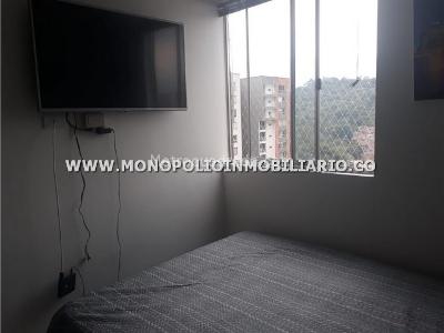 Apartamento de 3 alcobas en arriendo en Los Colores, Medellín, 70 m² · foto 12 de 20
