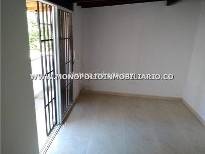 Apartaestudio en arriendo en Conquistadores, Medellín, 44 m² · foto 2 de 13