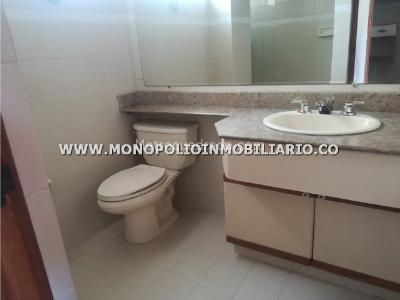 Apartamento de 3 alcobas en arriendo en Provenza, Medellín, 120 m² · foto 16 de 20