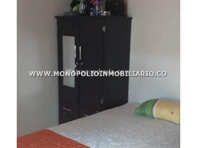 Casa de 5 alcobas en venta en Castilla, Medellín, 296 m² · foto 2 de 20