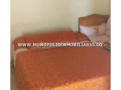 Casa de 5 alcobas en venta en Castilla, Medellín, 296 m² · foto 3 de 20