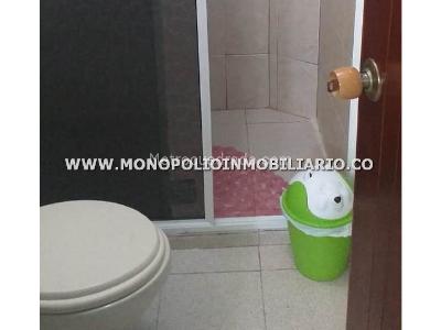 Casa de 5 alcobas en venta en Castilla, Medellín, 296 m² · foto 5 de 20