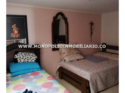 Casa de 3 alcobas en arriendo en Manila, Medellín, 90 m² · foto 16 de 20