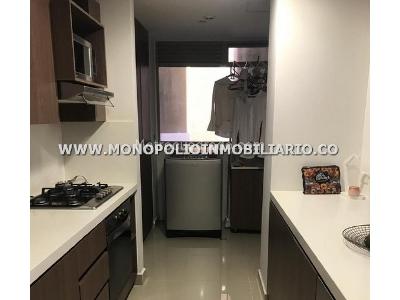 Apartamento de 3 alcobas en venta en Castropol, Medellín, 115 m² · foto 3 de 17