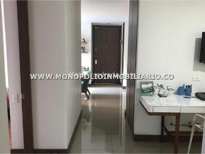 Apartamento de 3 alcobas en venta en Castropol, Medellín, 115 m² · foto 5 de 17
