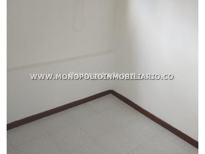 Casa de 3 alcobas en venta en San Lucas, Medellín, 210 m² · foto 11 de 20