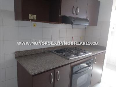 Casa de 3 alcobas en venta en San Lucas, Medellín, 210 m² · foto 18 de 20
