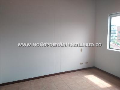 Casa de 3 alcobas en venta en San Lucas, Medellín, 210 m² · foto 3 de 20