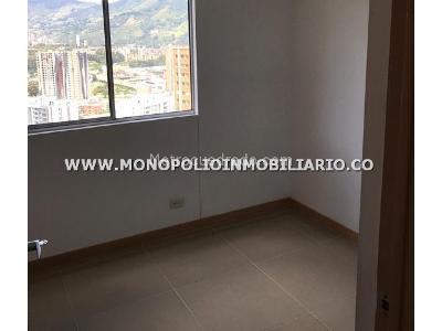 Apartamento de 2 alcobas en venta en Tres Esquinas, Sabaneta, 64 m² · foto 2 de 17